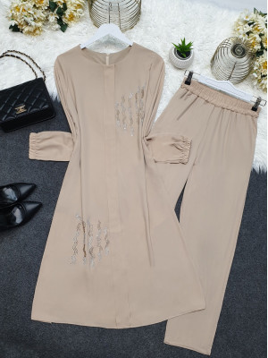 Adhesive Stone Detailed Slit Chiffon Set -Stone