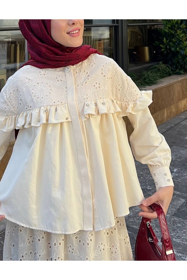 Tek Düğmeli Önü Fırfırlı Taşlı Etekli Takım  -Bej