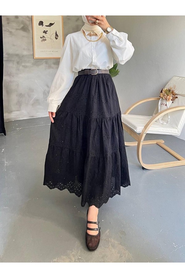 Elastic Waist Skirt with Pieced Pearl Detail -Black