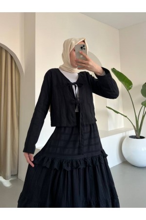 بدلة تنورة ذات رباط أمامي مزخرفة بنقشة صدفية -أسود
