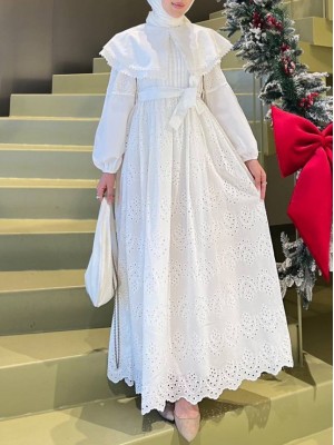 Pelerin Yaka Dantel Detaylı Elbise  -Beyaz