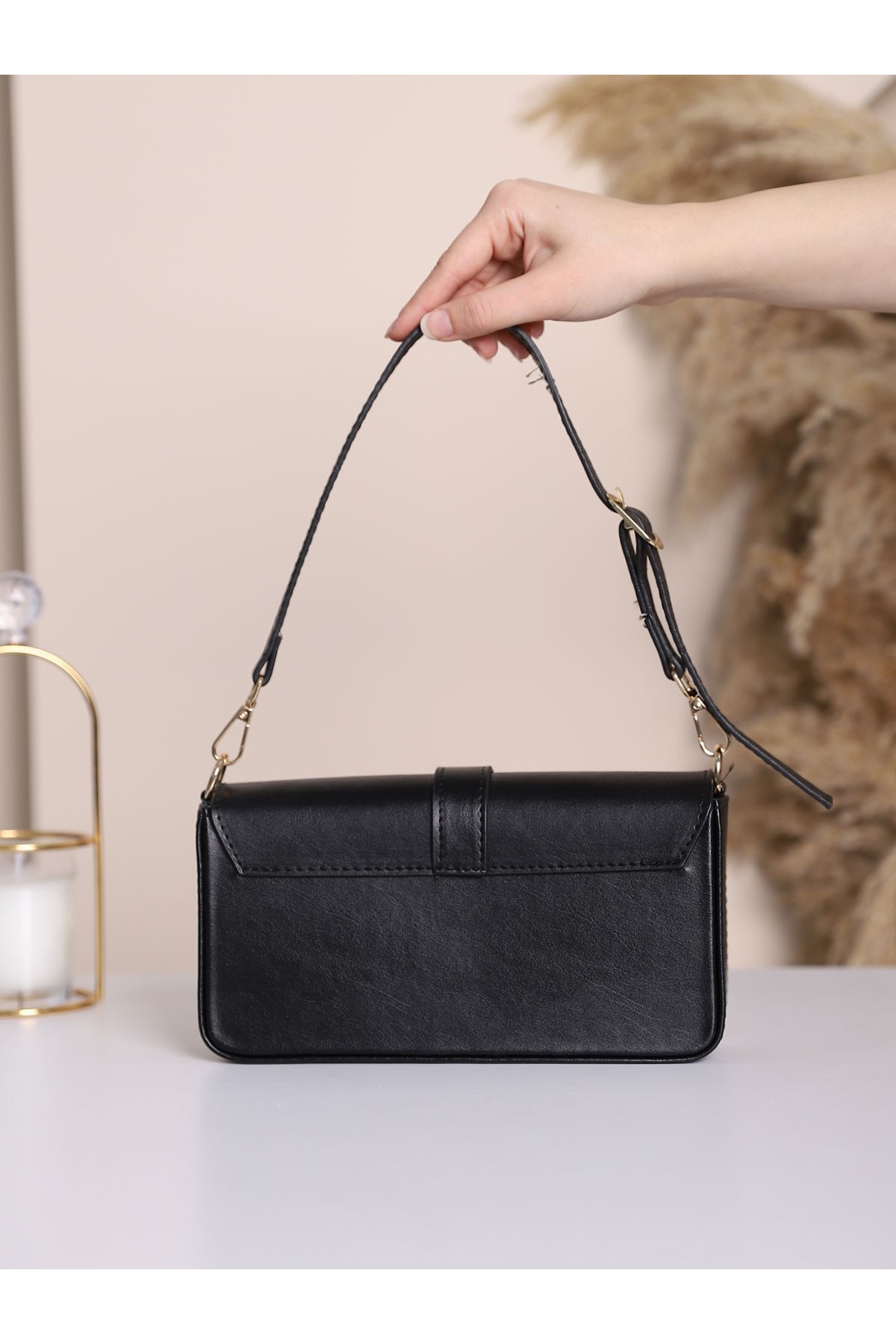 Suspended Magnetic Box Bag -Matte black