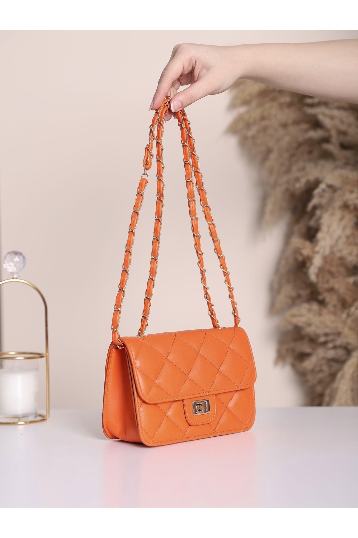 Chain Detailed Quilted Box Bag -Orange