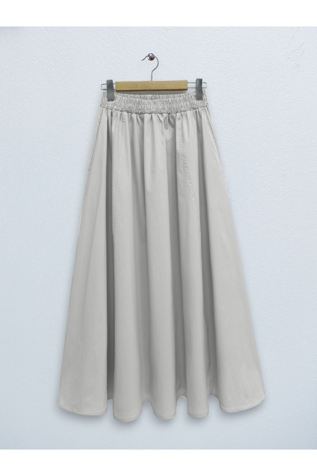 Double Pocket Poplin Flared Skirt with Elastic Waist       -Stone