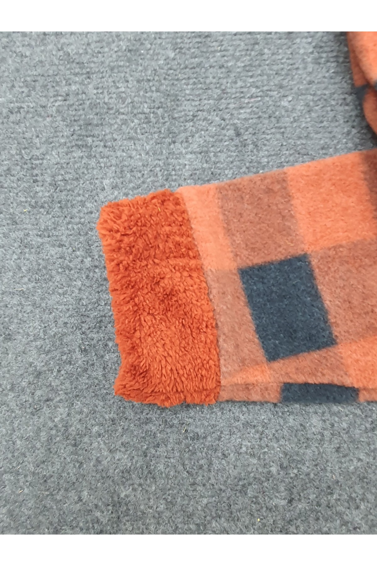 Polarlı Peluşlu Kare Desen Pijama Takım -Kiremit