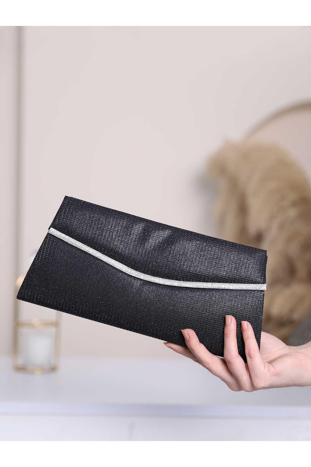 Chain Strap Snap Fastener Cast Simultane Evening Bag -Black