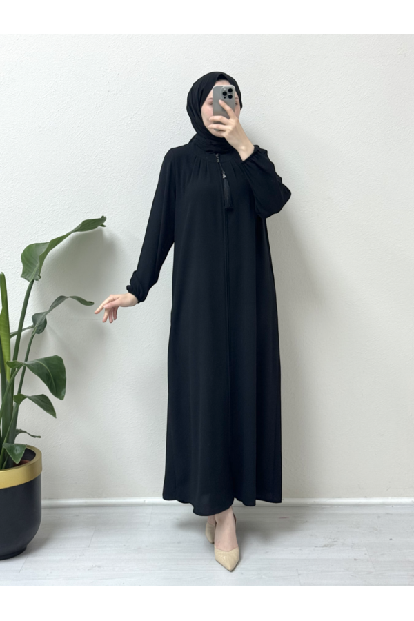 Padded Cap with Zipper Tassel Detail -Black