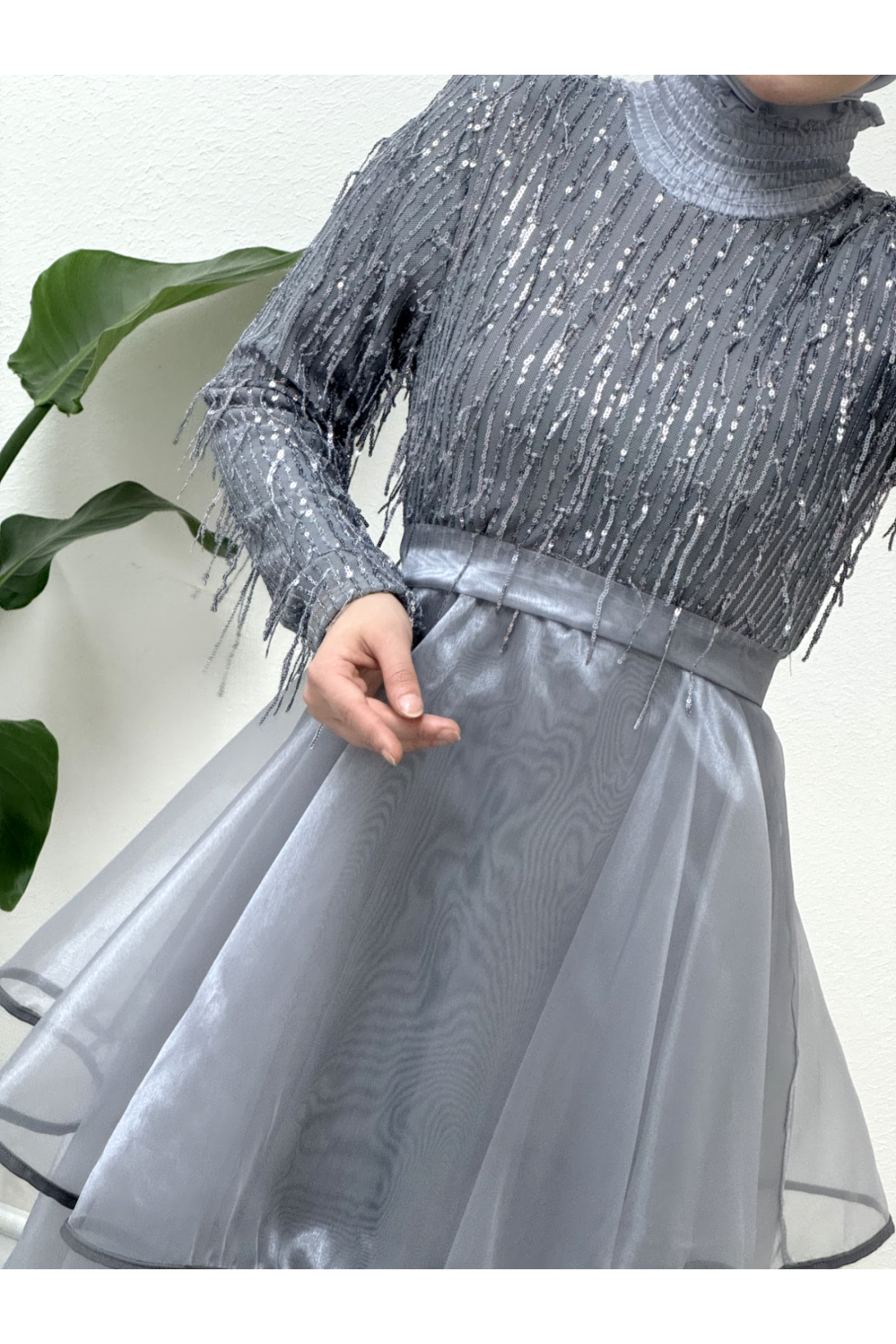 Belted Sequined Tulle Evening Dress with Elastic Collar  -Grey detay görseli
