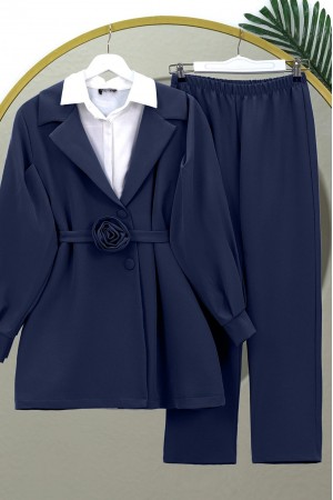 Kemeri Gül Detaylı Kruvaze Yaka Ceket Pantolon Takım  -Laci
