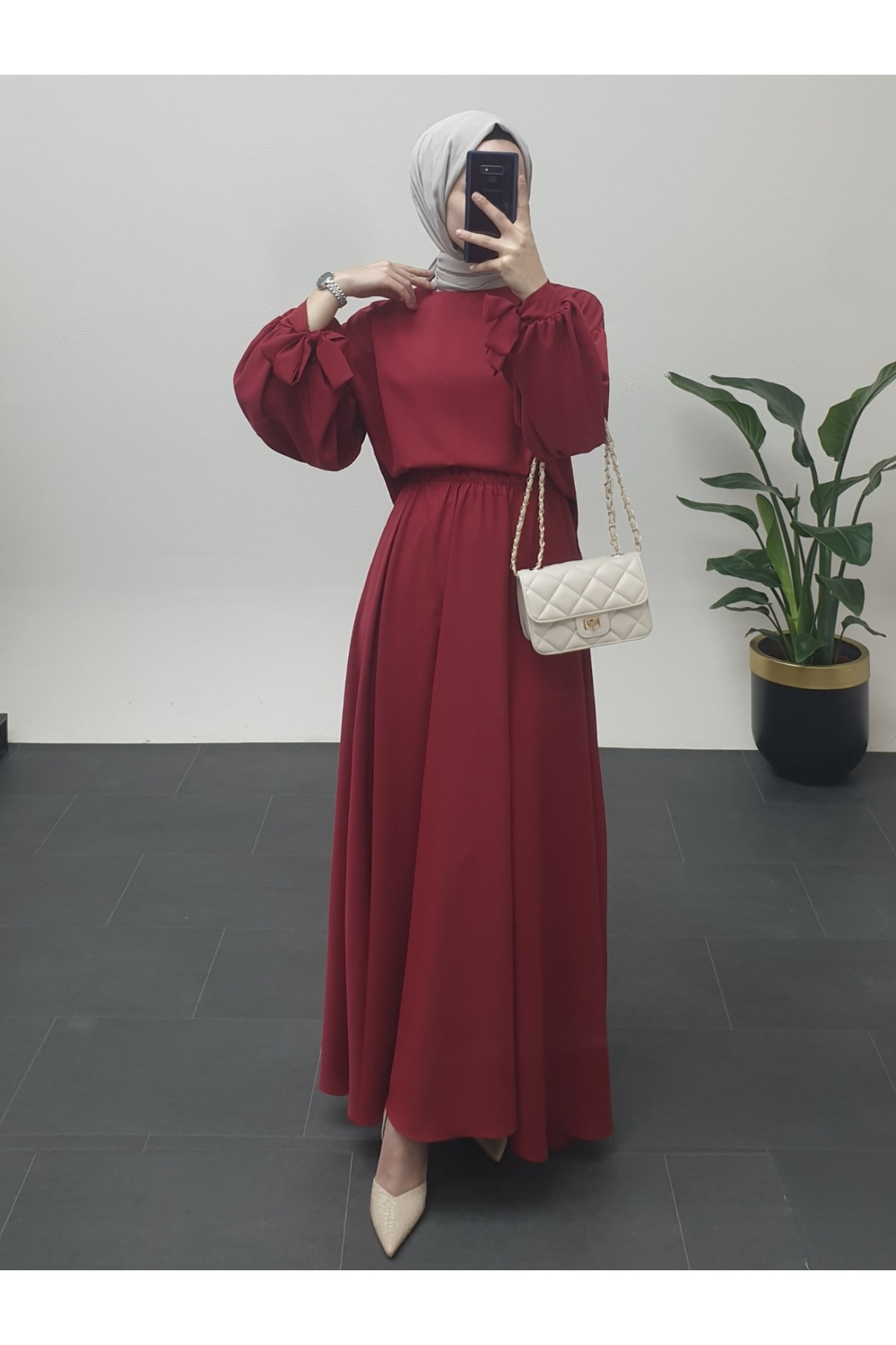 Balloon Skirt Suit with Lace Sleeves -Red