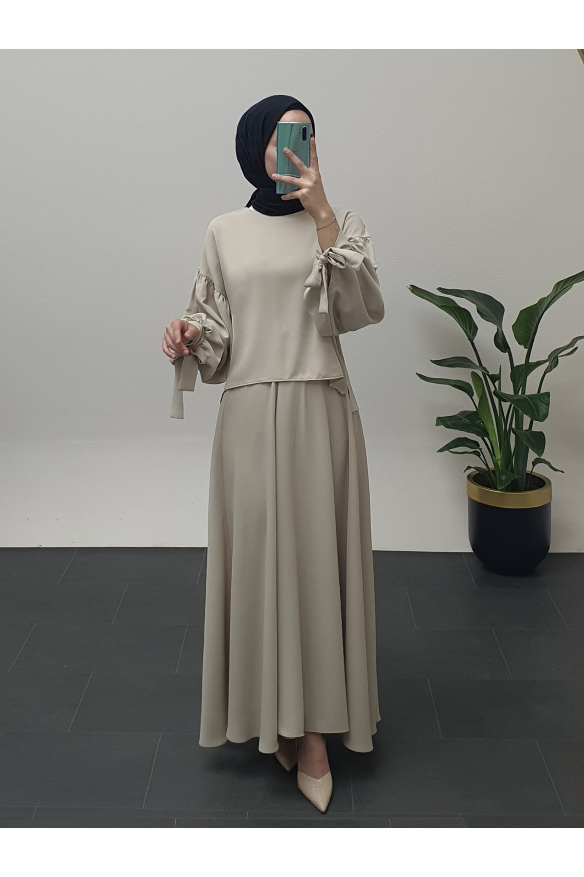 Balloon Skirt Suit with Lace Sleeves - Beige