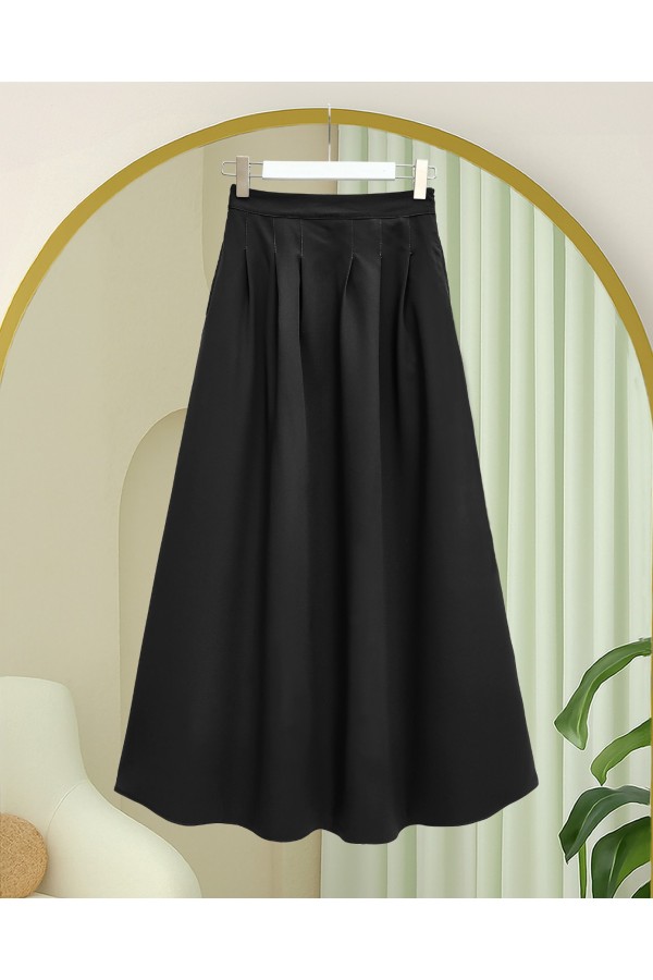 Pleated Crepe Skirt with Zippered Pockets -Black