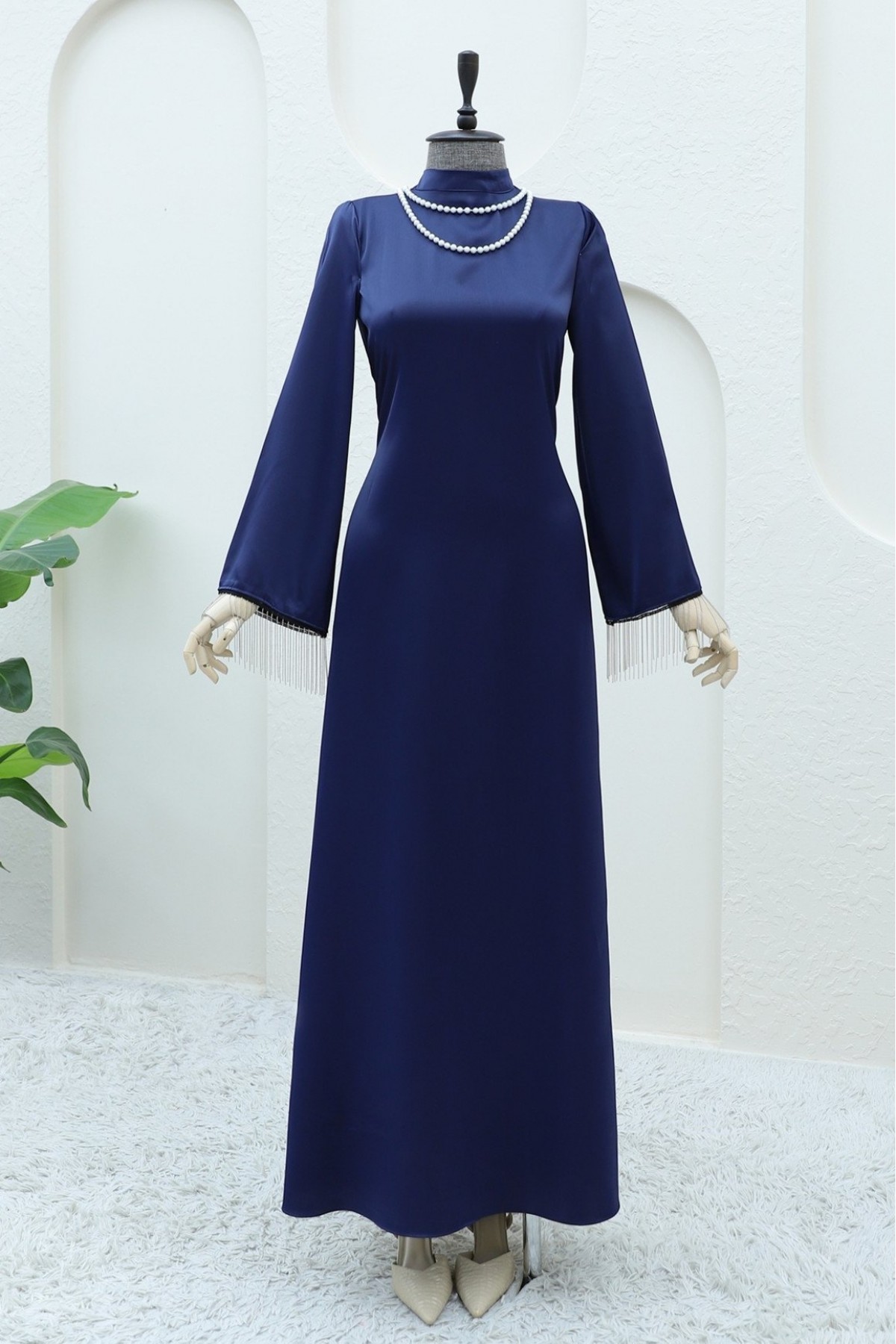 Back Lace Sleeve Cuff Chain Detailed Dress -Navy blue