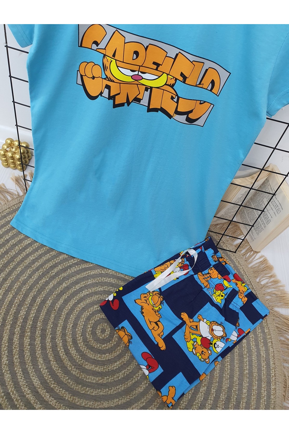 Garfield Printed Pajamas Set - Turquoise