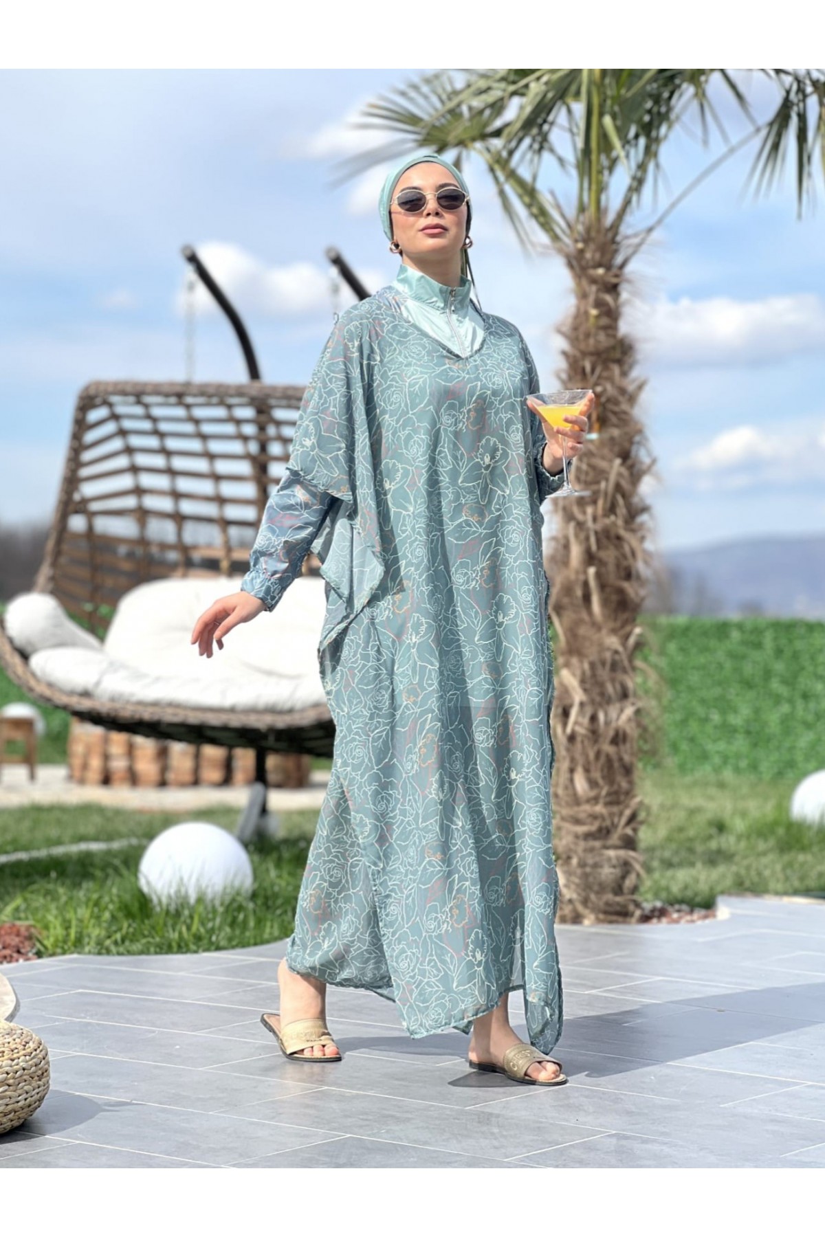 Gül Desenli Kolu Lastikli Pareo Tesettür Mayo Takım -Mint