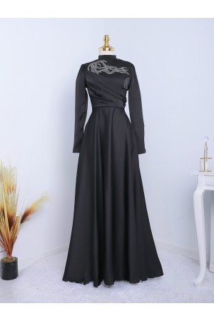 Yakası Taşlı Önü Drapeli  Abiye -Siyah