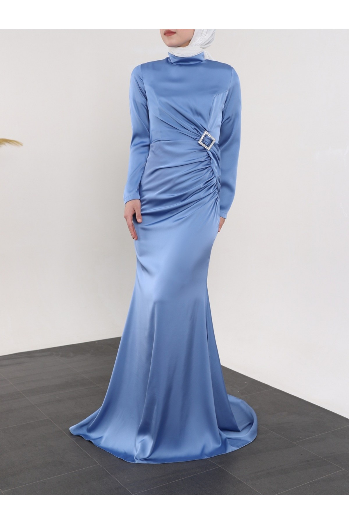 Side Pleated Stone Taka Detailed Satin Evening Dress -Blue