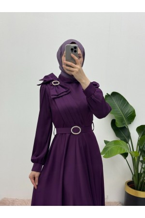 Broşlu Fiyonklu Taşlı Kemerli Saten Abiye -Mor