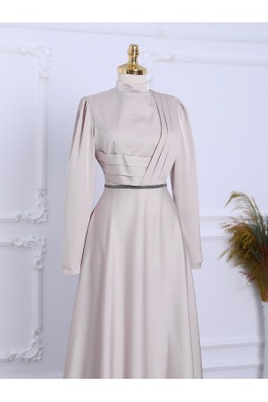 Önü Drapeli Beli Boncuk Detaylı Saten Abiye -Bej