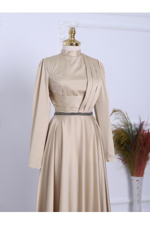 Önü Drapeli Beli Boncuk Detaylı Saten Abiye -Altın
