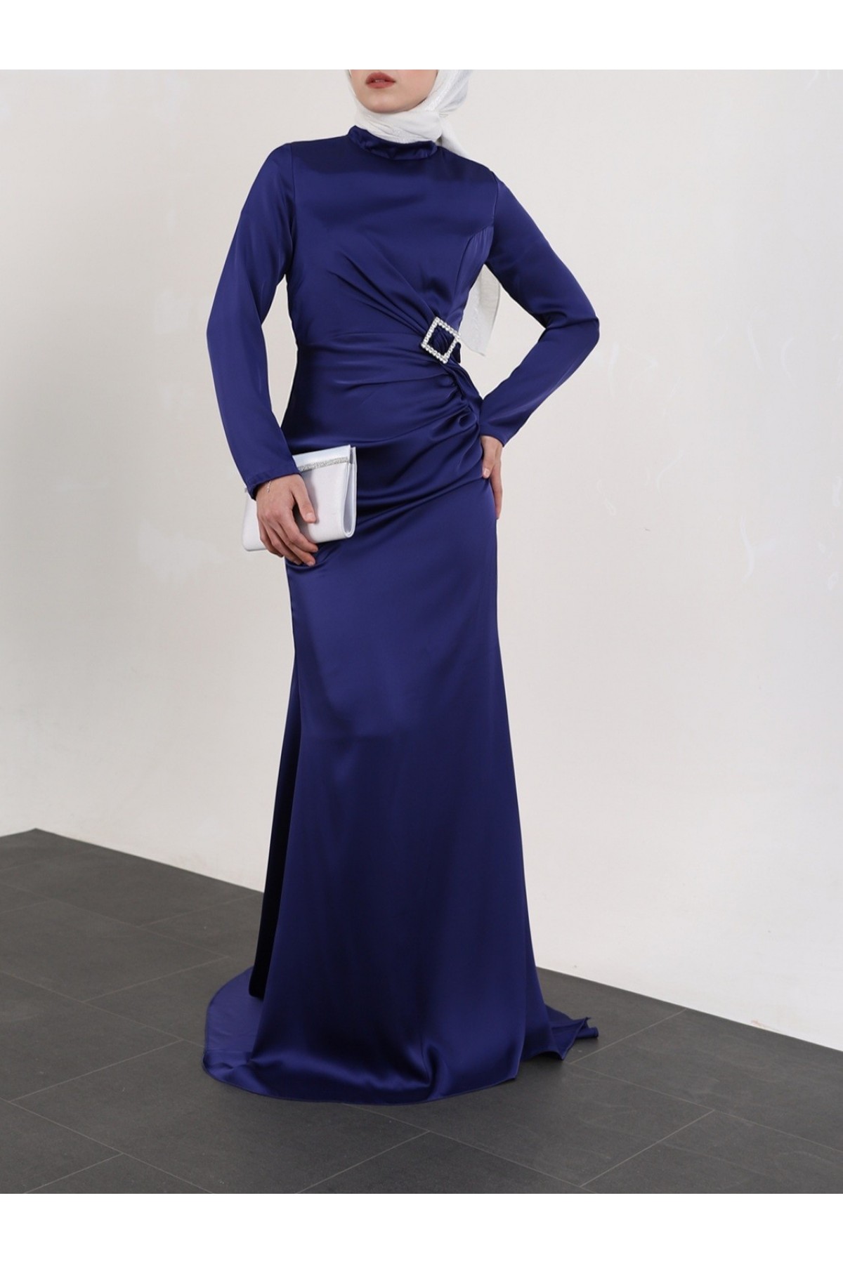 Side Pleated Stone Taka Detailed Satin Evening Dress -Navy blue