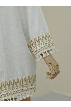 كيمونو من الكتان مع تفاصيل شرابة على الأكمام والتنورة -حجر