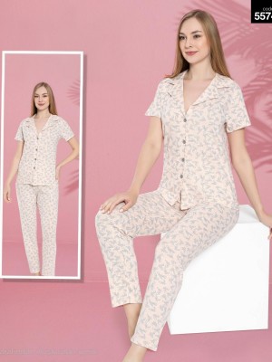 Düğmeli Çiçekli V Yaka Pamuklu Kısa Kollu Pijama Takımı -Yavruağzı