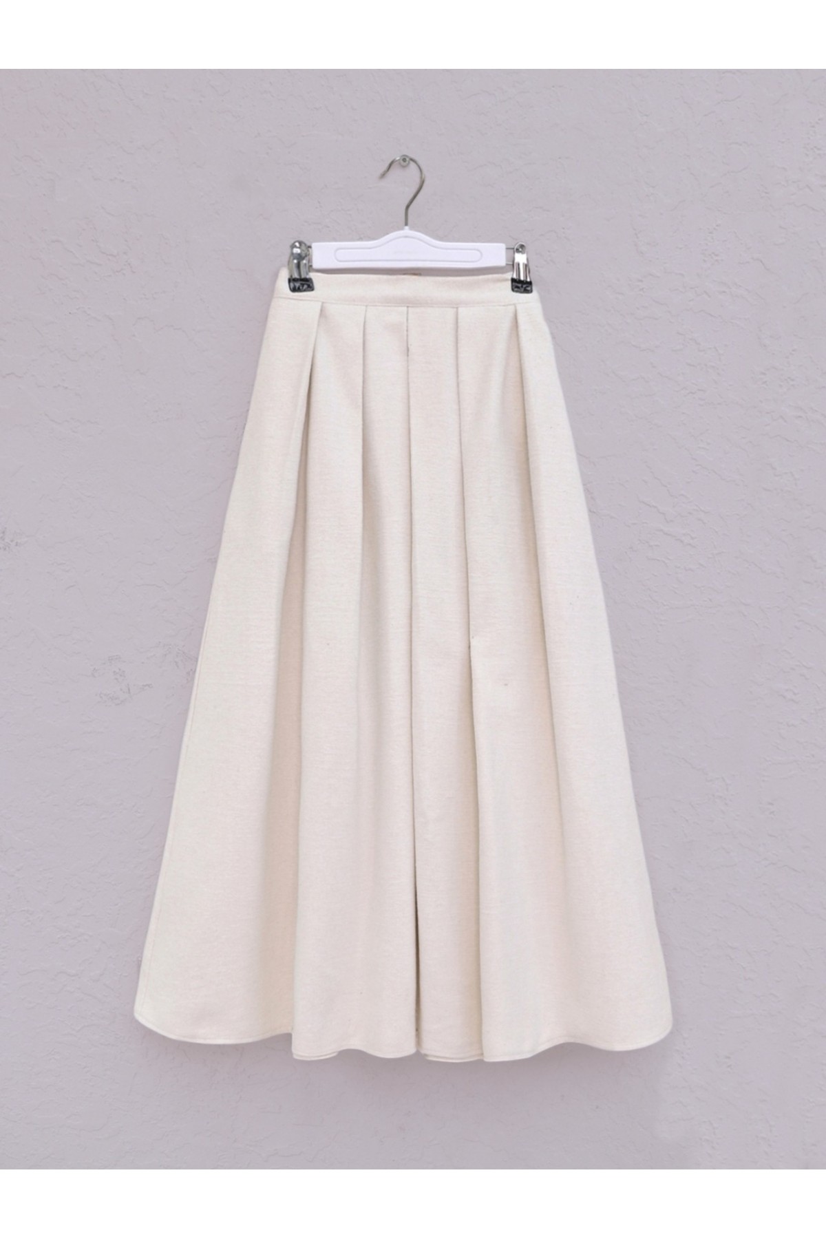 Pleated Zippered Cashmere Skirt -Cream color