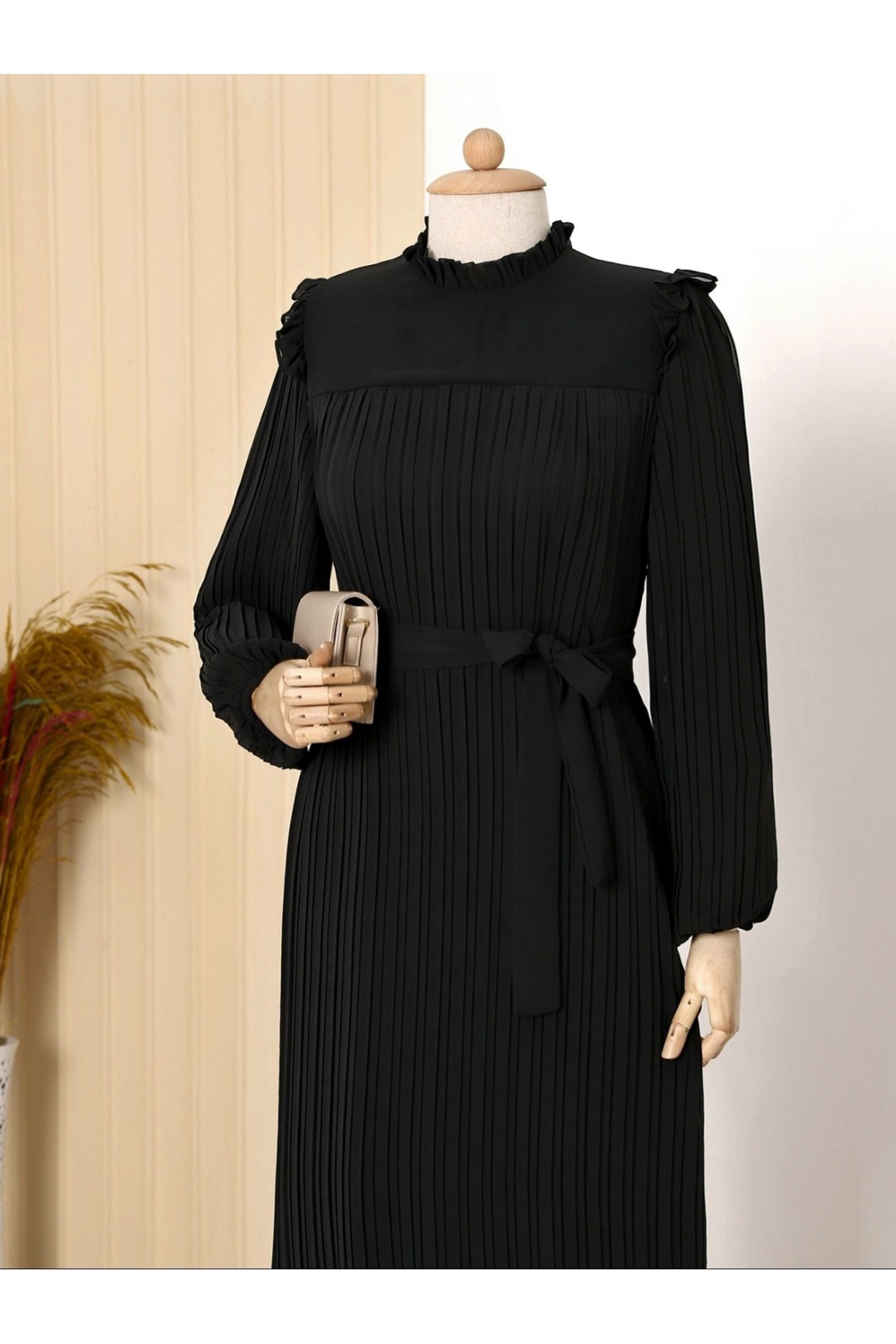 Chiffon Dress with Elasticated Sleeves and Parted Skirt and Tied Waist -Black