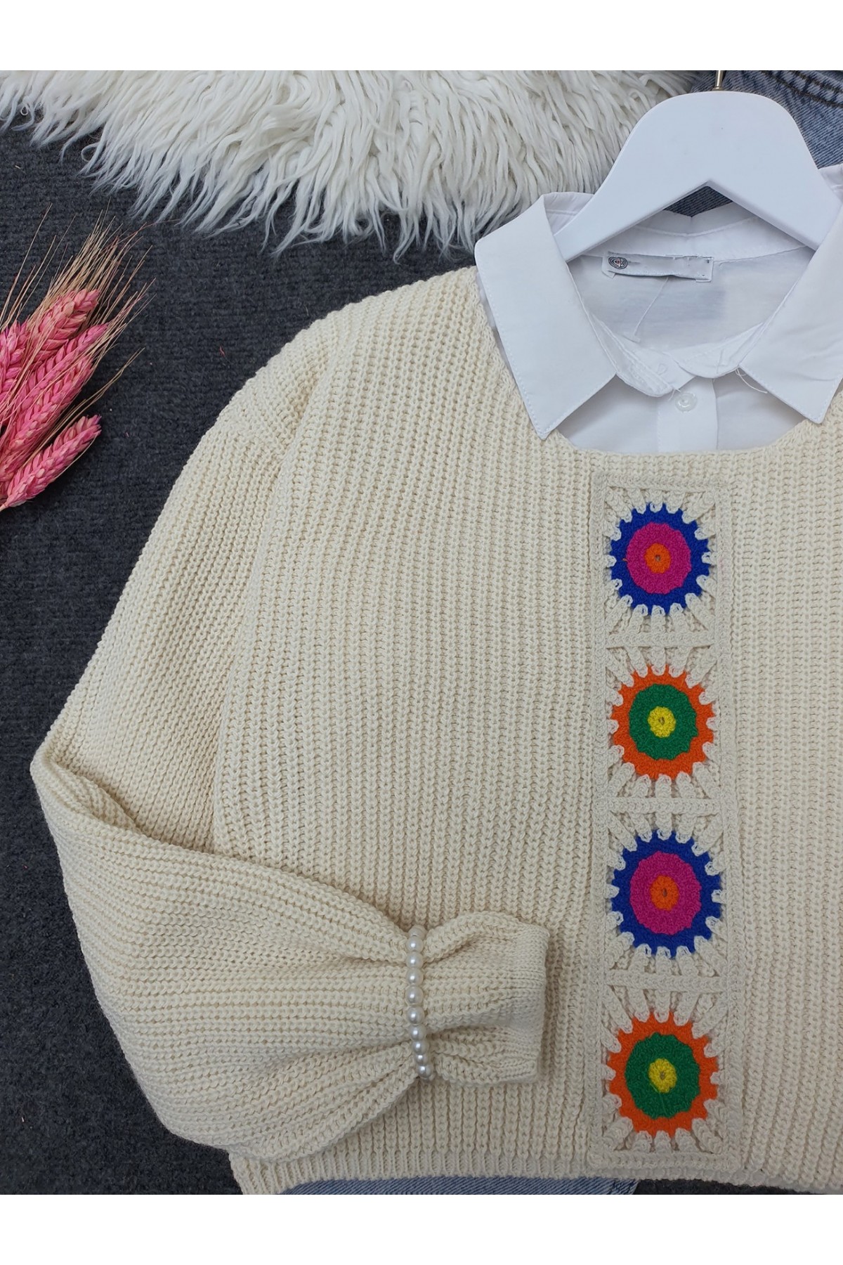 Örgü Nakış Desenli Crop Kazak -Krem