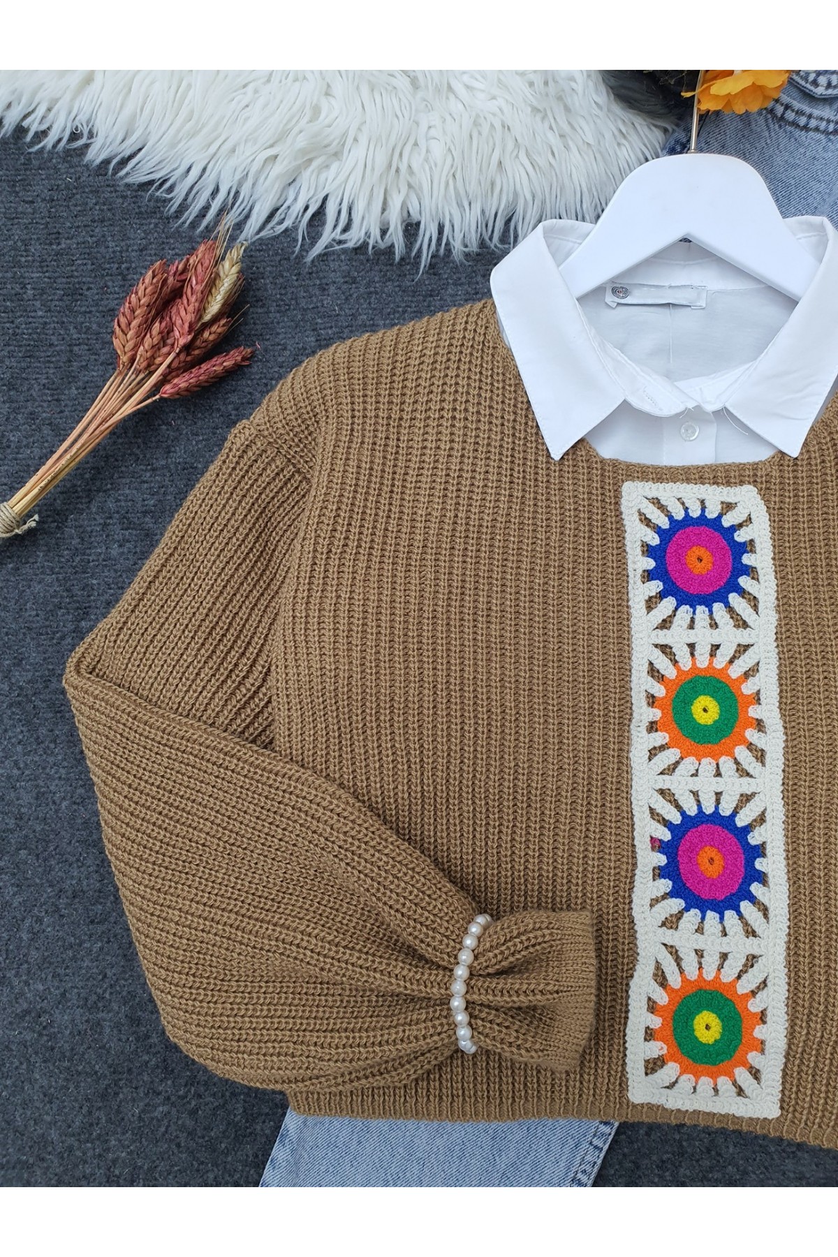 Örgü Nakış Desenli Crop Kazak -Vizon