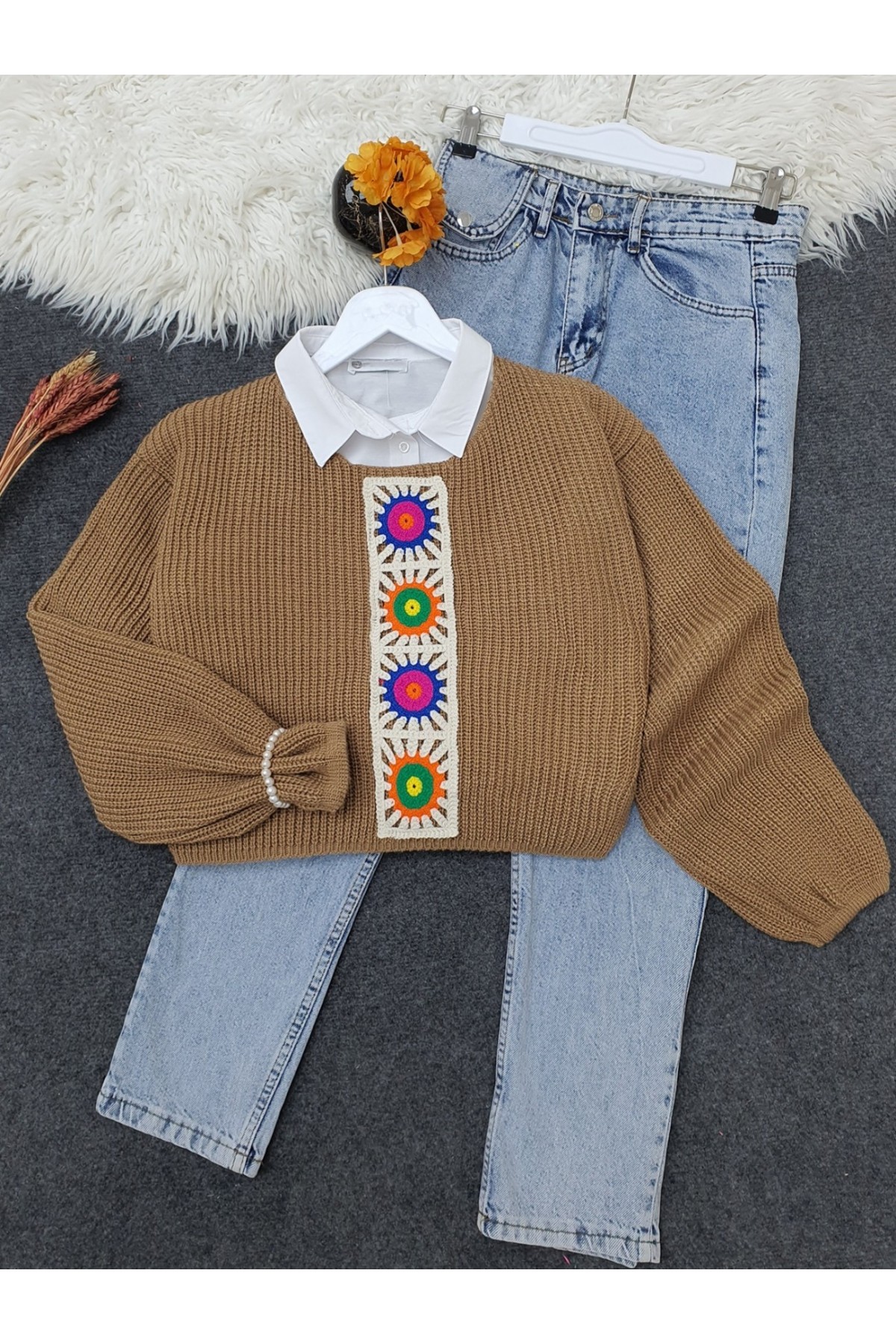 Örgü Nakış Desenli Crop Kazak -Vizon