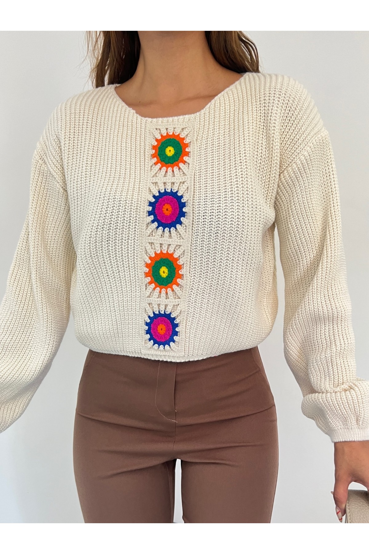 Örgü Nakış Desenli Crop Kazak -Krem