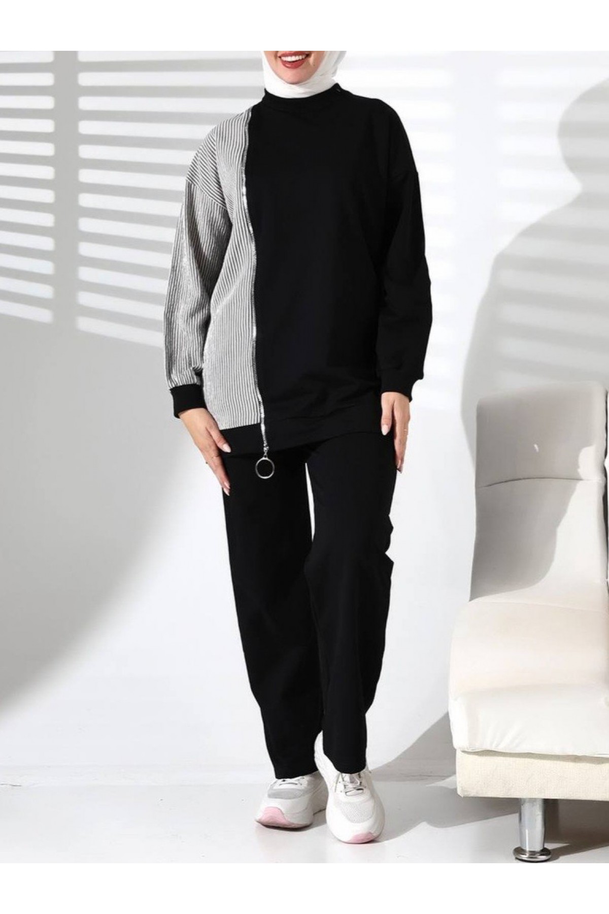 Side Zipper Round Neck Suit -Black