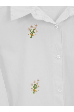 قميص طويل بتفاصيل زهور الباقة من الخلف -أبيض