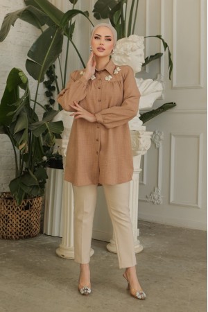 تونيك من الكتان مع رداء مُجمَّع وزخارف خاصة -تدرجات البيج