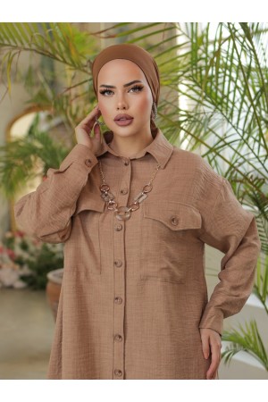 سترة طويلة جيب مزدوج بأزرار مع قلادة  -تدرجات البيج