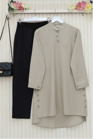 تونك بياقة قاضي مزينة بأزرار       -بيج كاشف