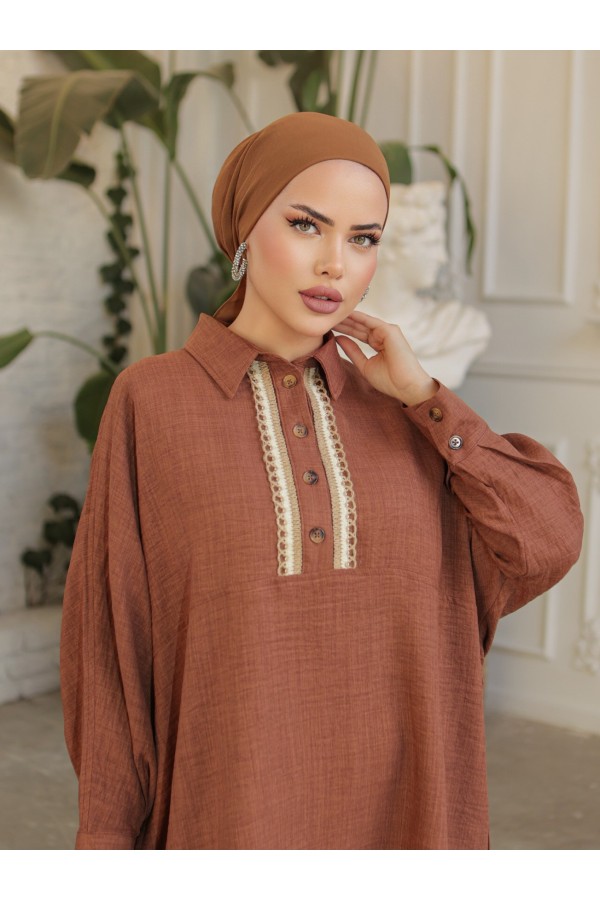 Düğmeli Dantel İşlemeli Salaş Keten Görünümlü Tunik  -Taba