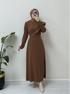 Taş işlemeli Kemerli Krep Elbise -Kahve