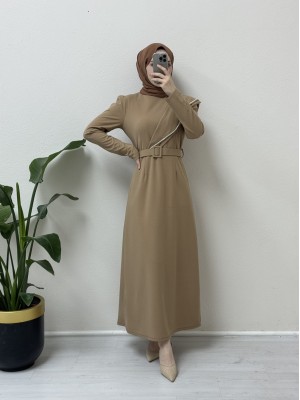 Taş işlemeli Kemerli Krep Elbise -Vizon