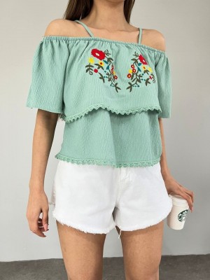Gül Nakışlı Güpürlü İp Askılı Tişort -Mint