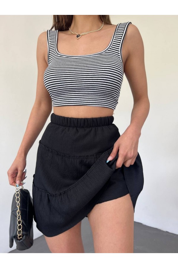 Piece Fabric Elastic Waist Short Skirt -Black