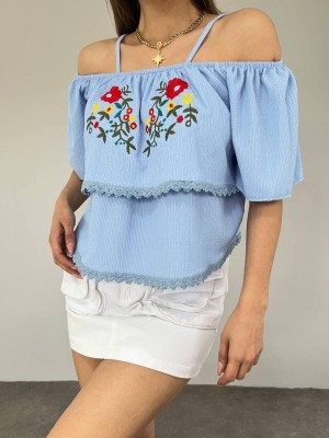 Gül Nakışlı Güpürlü İp Askılı Tişort -Bebe Mavi