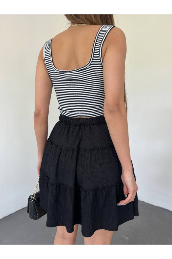 Piece Fabric Elastic Waist Short Skirt -Black