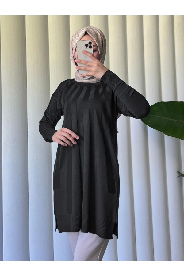 Yırtmaçlı Yelpaze Desenli Triko Tunik -Siyah