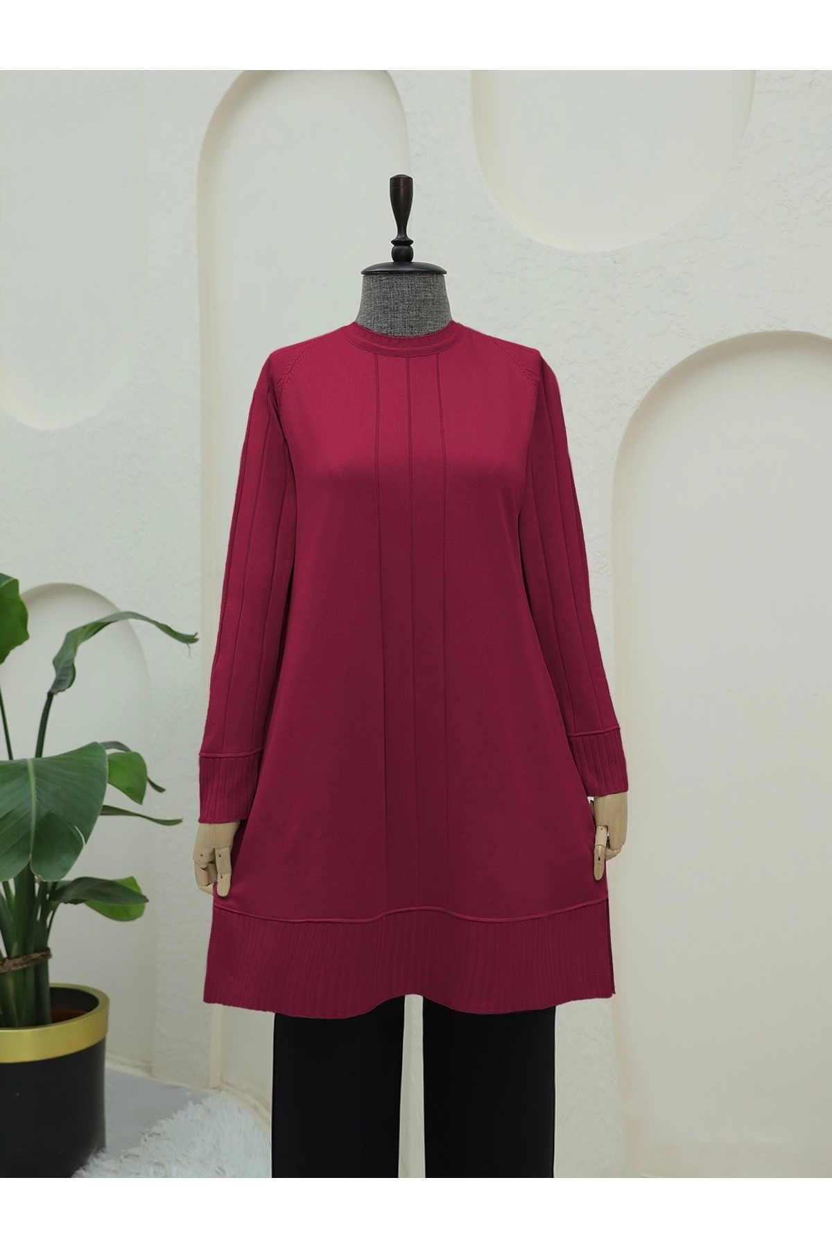 Knitted Tunic with Ribbed Sleeve Cuff and Slit -Red