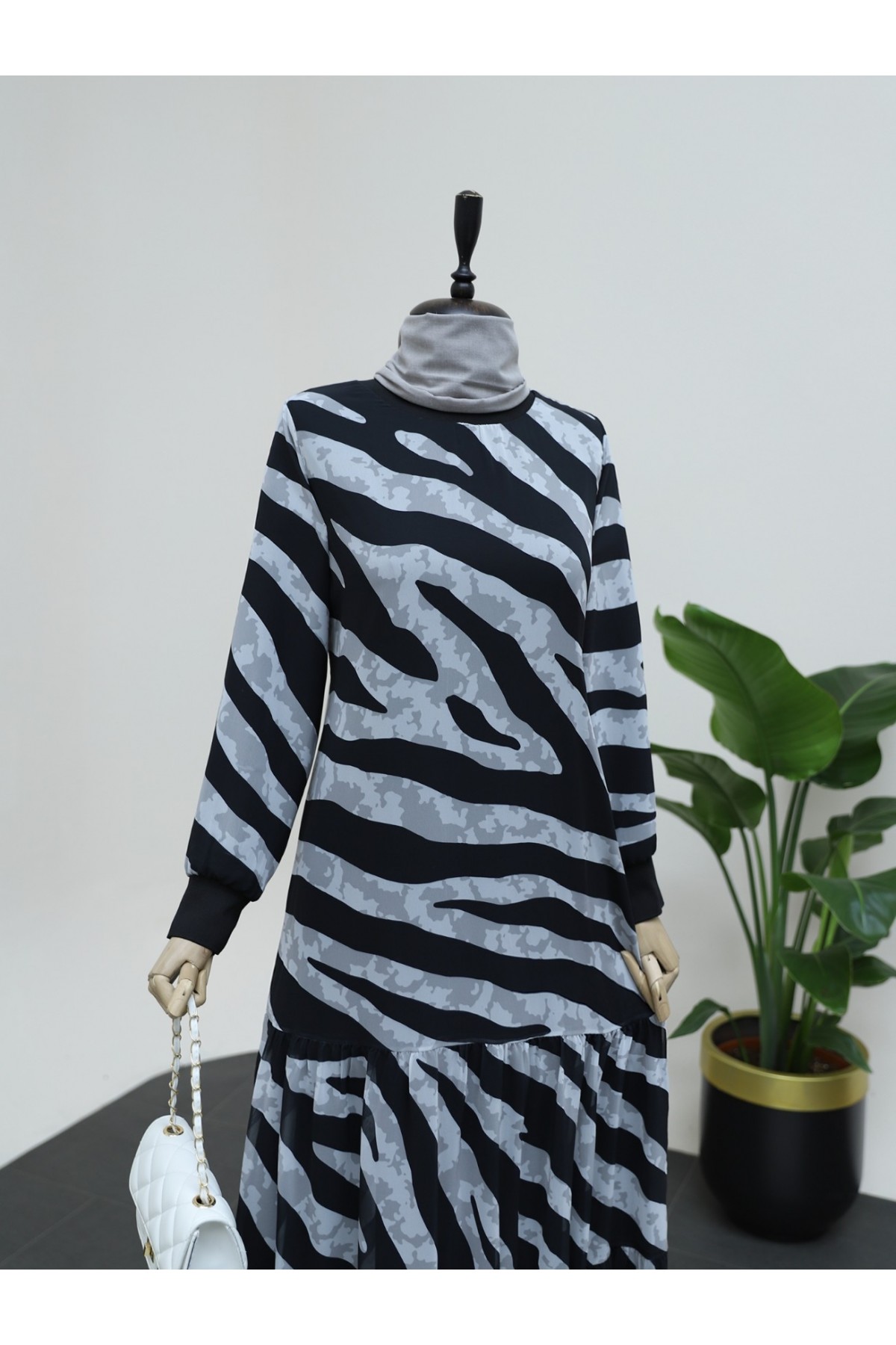 Zebra Pattern Skirt Partial Lined Chiffon Dress -Black