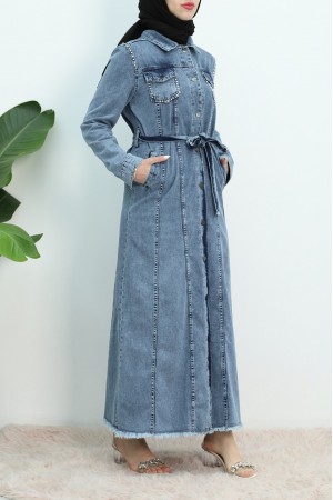 فستان من الدنيم بجيب على الخصر ومطرز بالأحجار -أزرق