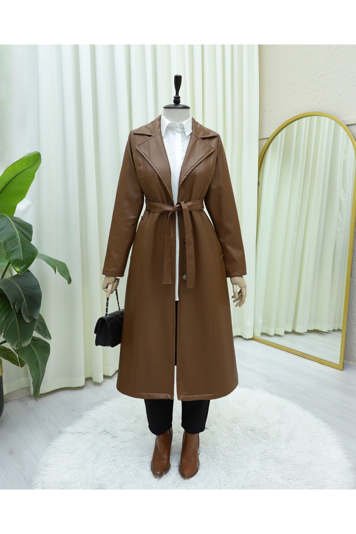 Lace-Up Buttoned Leather Trench Coat -Snuff